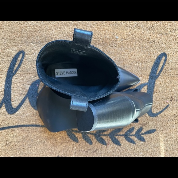 Steve Madden boots - Picture 3 of 5